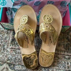 Palm Beach Sandal Co PB Gold 8 New - (the original jack rogers)